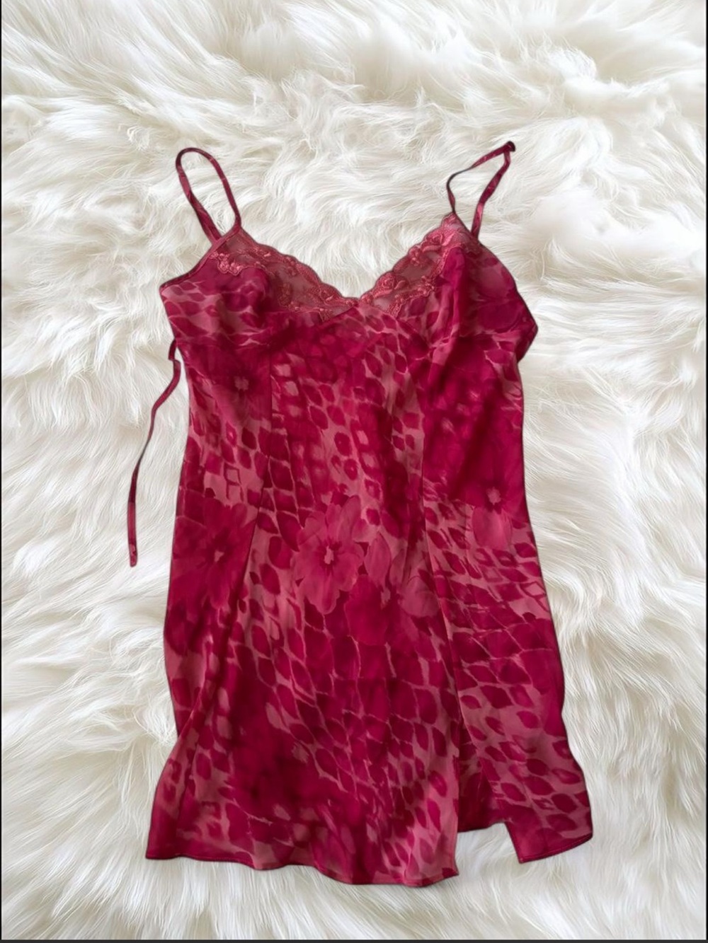 Gorgeous vintage/Y2K-inspired Victoria’s Secret PINK slip dress